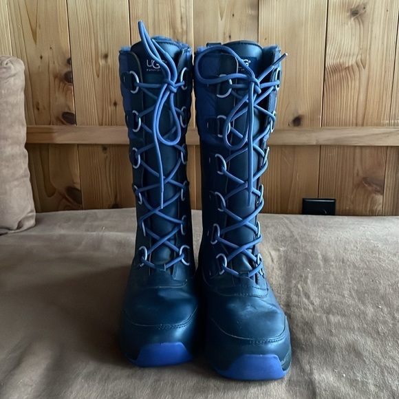 UGG waterproof boots Atlason shearling blue 8 - Picture 2 of 6